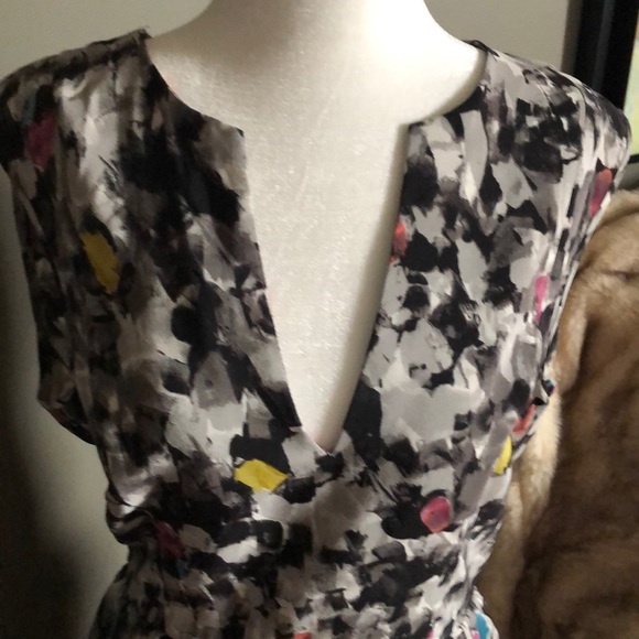 BCBGmaxazaria peplum, mid length sleeveless dress. - Picture 2 of 9